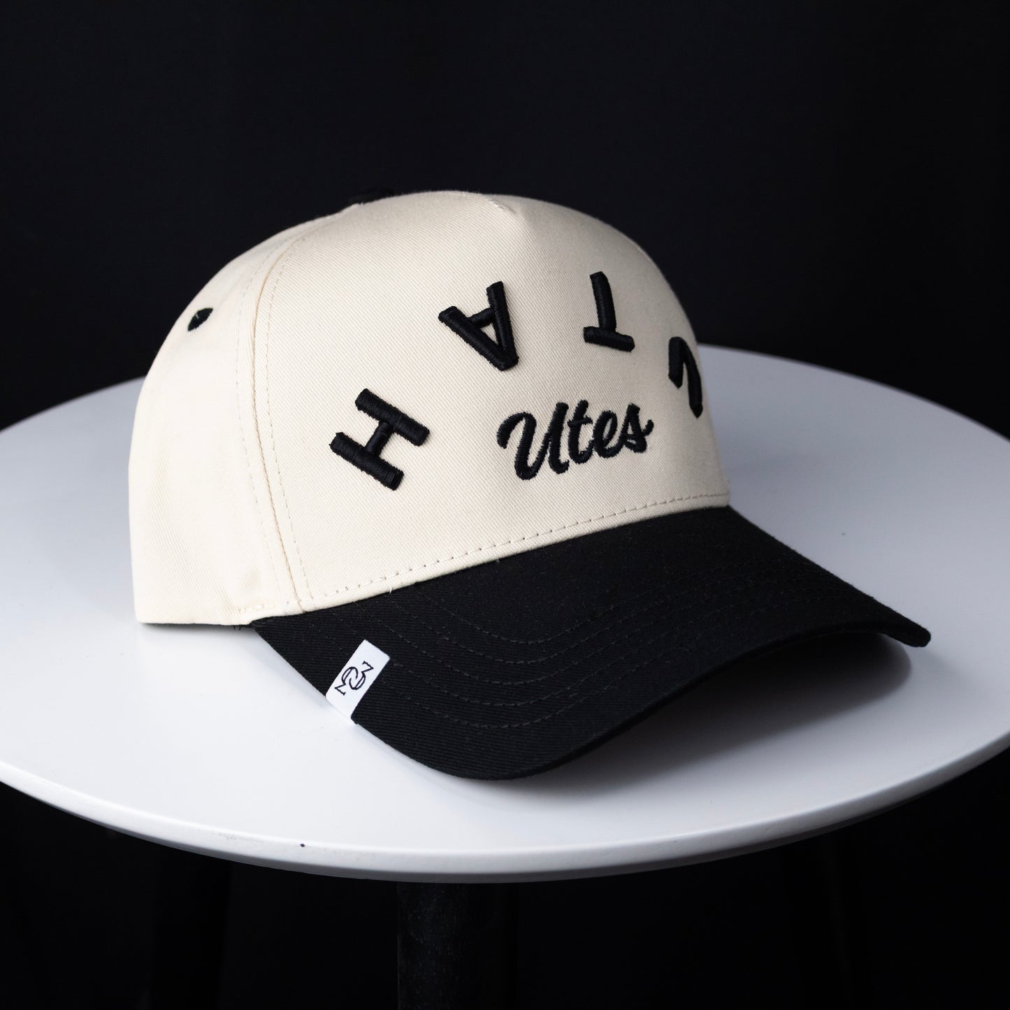 THE FLIPPED UTAH HAT (CREAM & BLACK)
