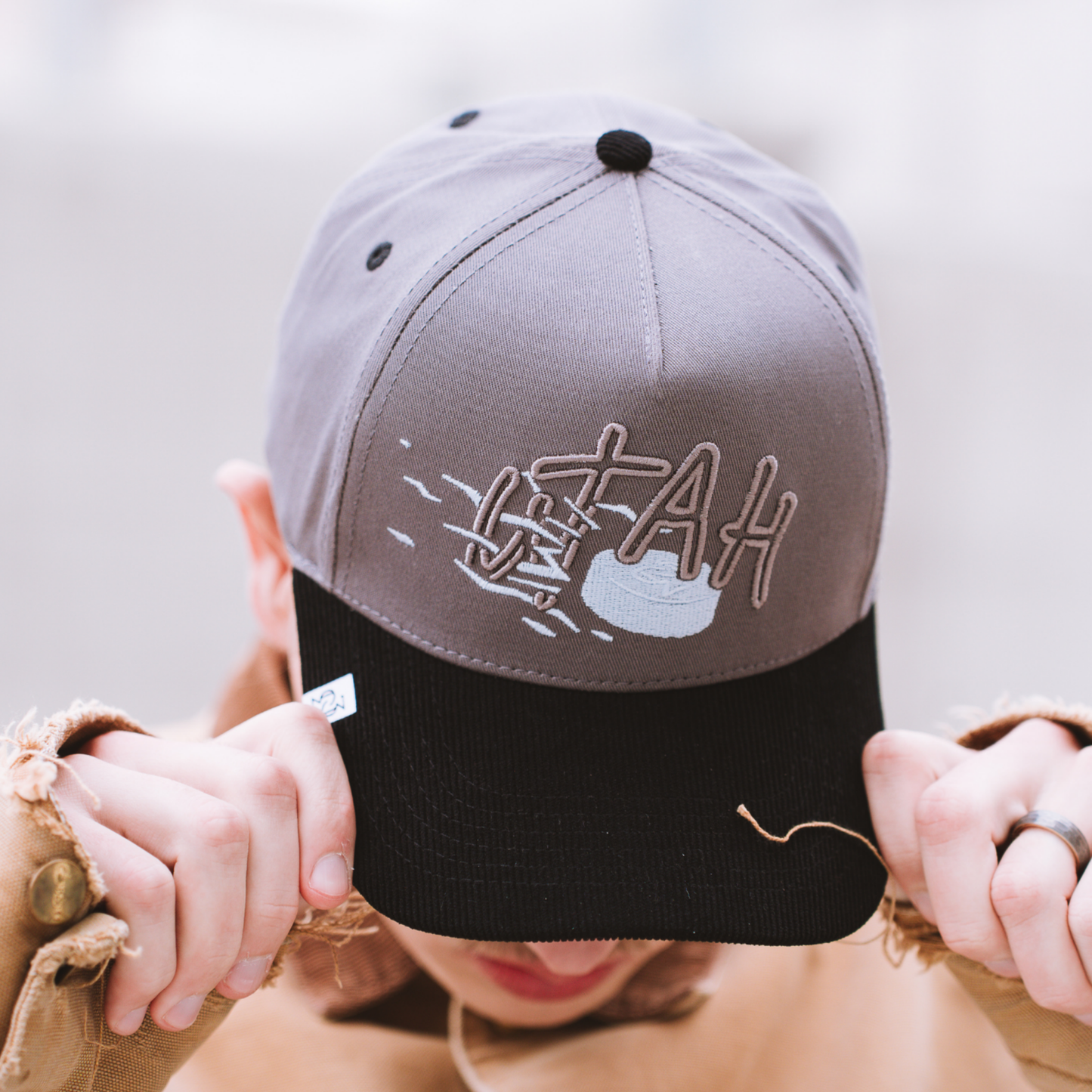 UTAH HOCKEY PUCK HAT