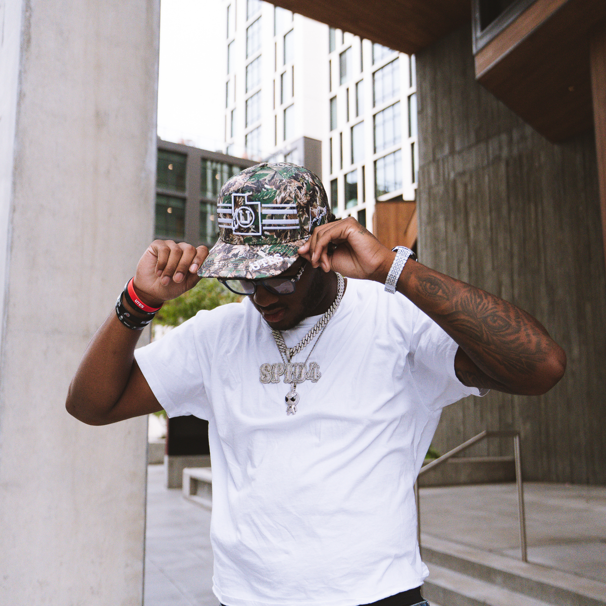 DEVON DAMPIER x LODGE33 UTES HAT