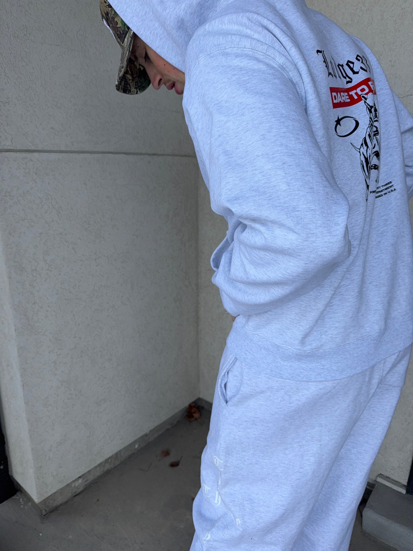 LODGE33 ESSENTIALS SWEATS